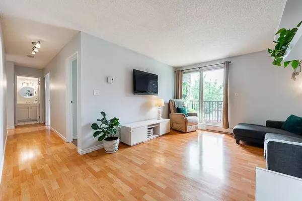 Coquitlam, BC V3J 1T9,1103 Howie AVE #202