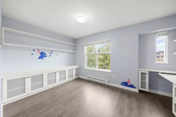 Richmond, BC V7C 5T8,3711 Robson CT #91