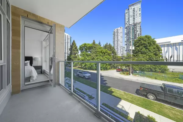 Surrey, BC V3T 0S1,13350 Central AVE #8