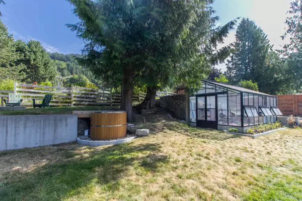 Britannia Beach, BC V8B 1J2,841 Upper CRES