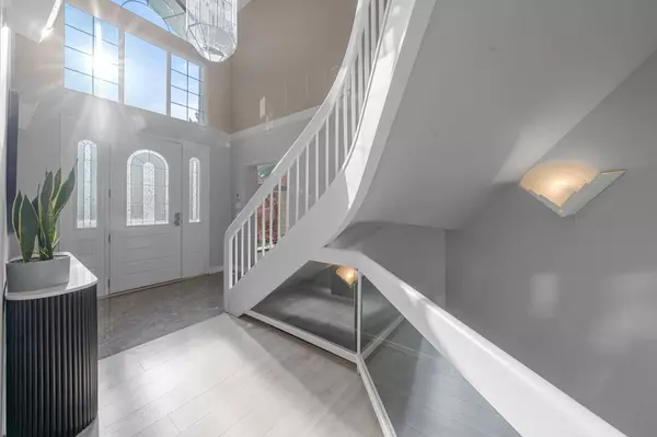 North Vancouver, BC V7N 4J5,192 Montroyal BLVD