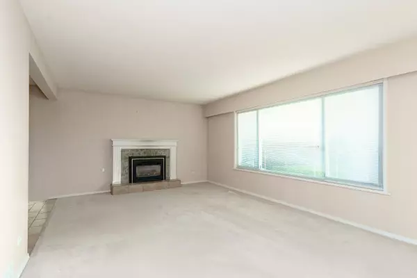 Maple Ridge, BC V2X 4Z9,11542 Wood ST