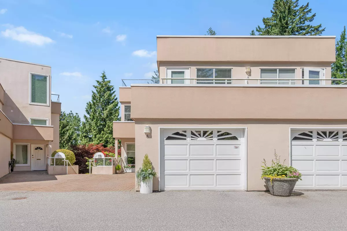 North Vancouver, BC V7P 2L2,2425 Edgemont BLVD #4
