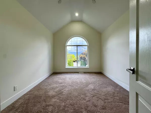 Abbotsford, BC V3G 1L9,35921 Stoneridge PL