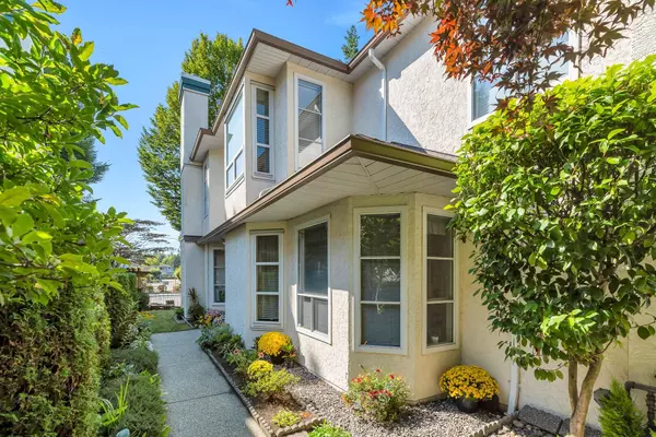 Surrey, BC V3R 0M8,10038 150 ST #25