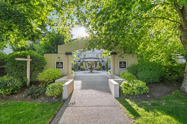 White Rock, BC V4B 4E9,1533 Best ST #301