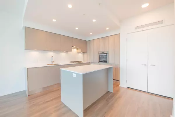 Burnaby, BC V3J 0M1,3809 Evergreen PL #3704