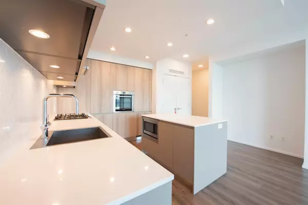 Burnaby, BC V3J 0M1,3809 Evergreen PL #3704