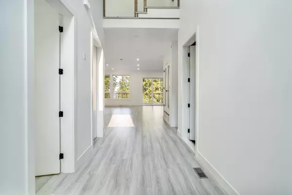 Chilliwack, BC V2R 0R9,5988 Lindeman ST #4