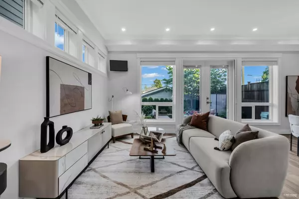 Vancouver, BC V5N 3T2,4586 Dumfries ST