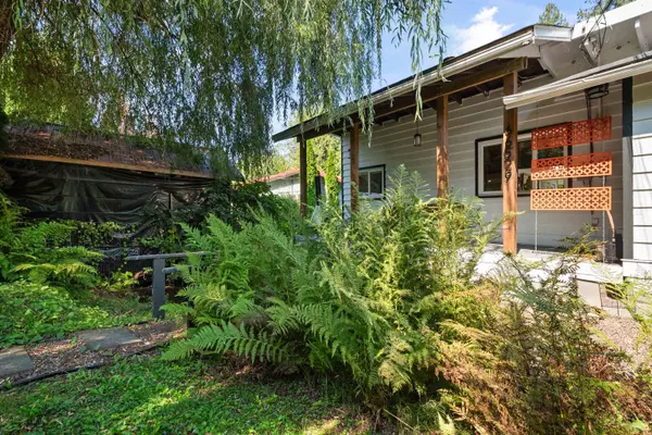 Hope, BC V0X 1L1,66529 Stephens RD