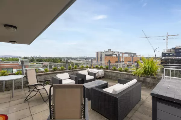 Vancouver, BC V6A 0B4,221 Union ST #PH907