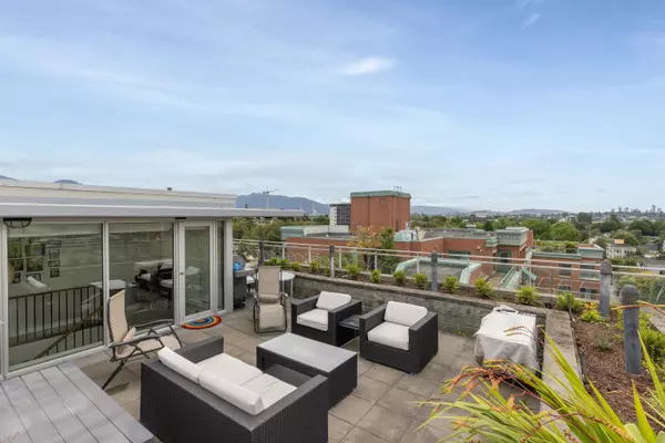 Vancouver, BC V6A 0B4,221 Union ST #PH907