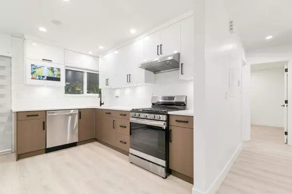 Surrey, BC V3W 6P7,13975 80b AVE