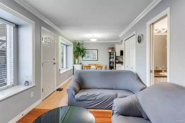 Burnaby, BC V5G 1K9,4663 Canada WAY