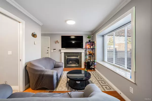 Burnaby, BC V5G 1K9,4663 Canada WAY