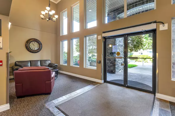 Maple Ridge, BC V2X 6B8,12268 224 ST #301