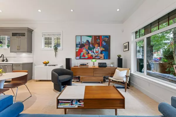 Vancouver, BC V5L 2Z1,1923 Grant ST