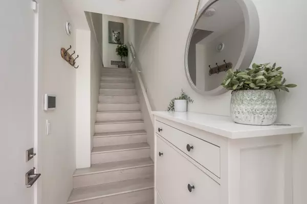 Langley, BC V3A 3X2,19628 55a AVE #21