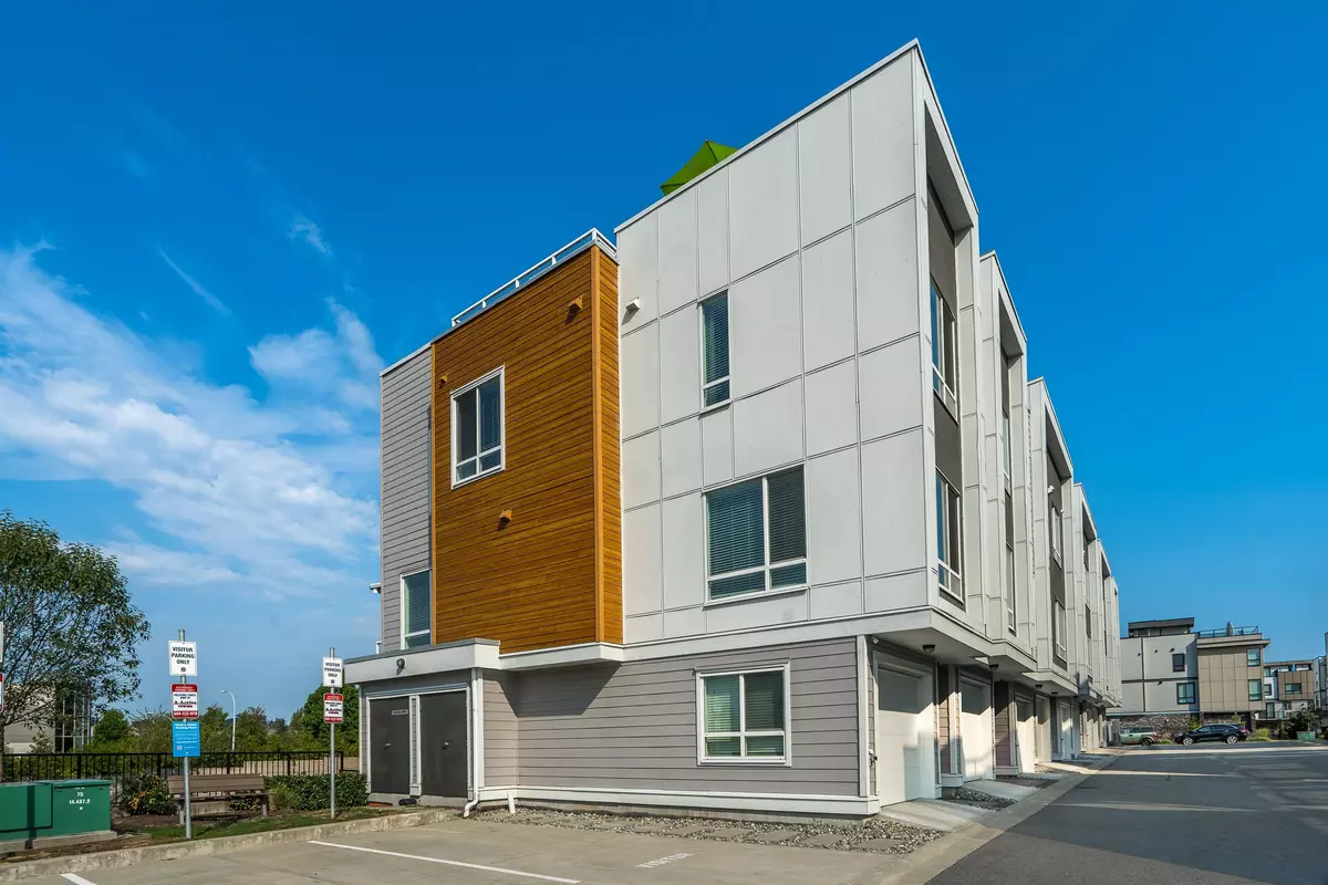 Langley, BC V3A 3X2,19628 55a AVE #21