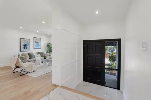 Abbotsford, BC V2S 7A7,32810 Highland AVE