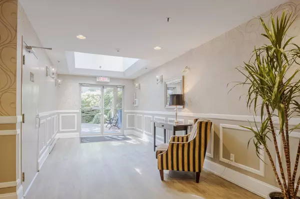 Ladner, BC V4K 1R9,4743 W River RD #112