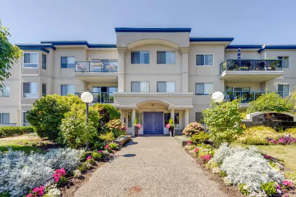 1441 Blackwood ST #302, White Rock, BC V4B 3V6