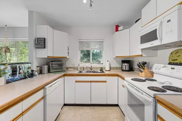 Pemberton, BC V0N 2L0,7467 Prospect ST #3