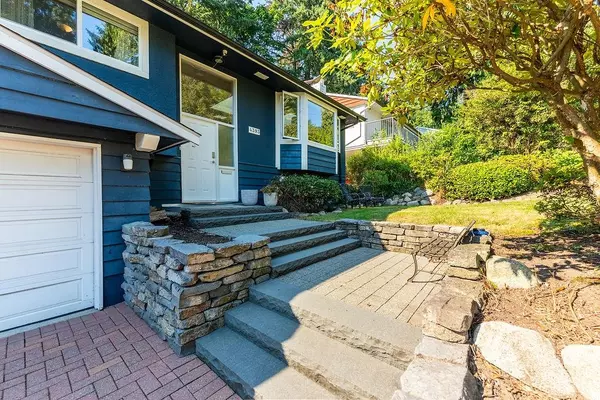 North Vancouver, BC V7N 4B4,4393 Glencanyon DR