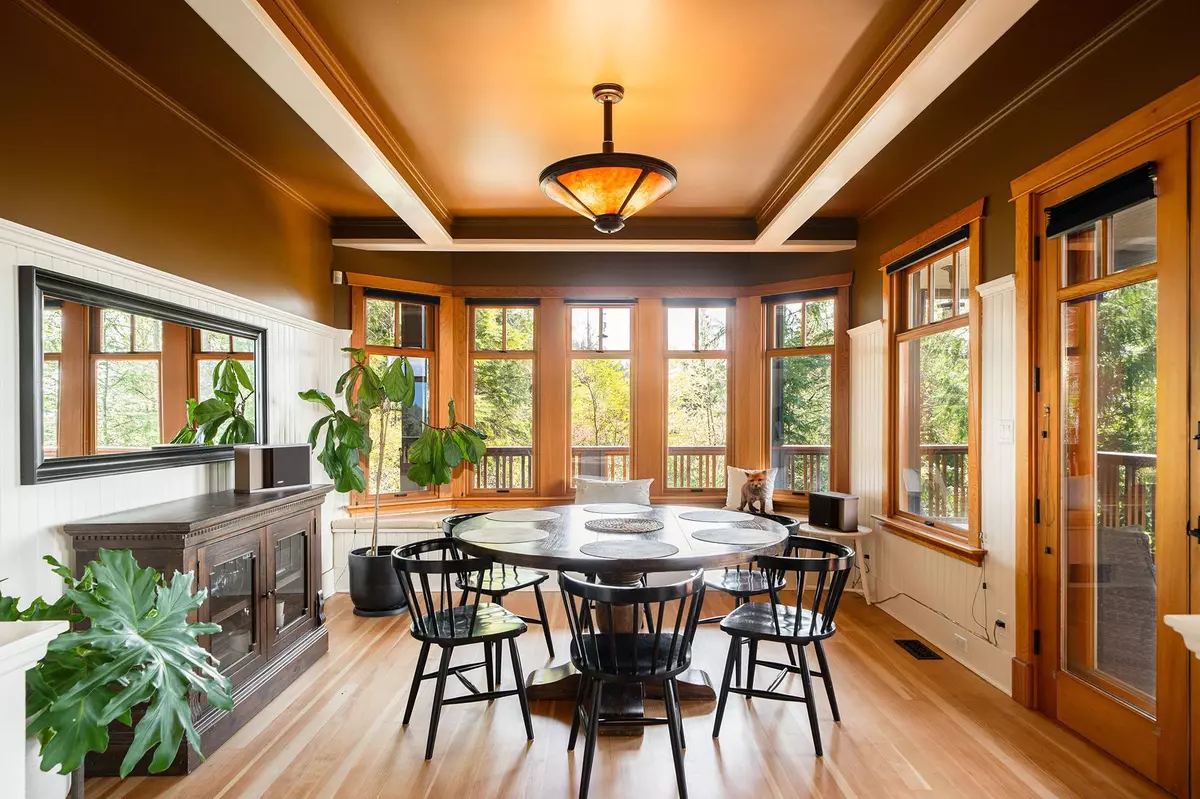 Bowen Island, BC V0N 1G2,1335 Adams RD