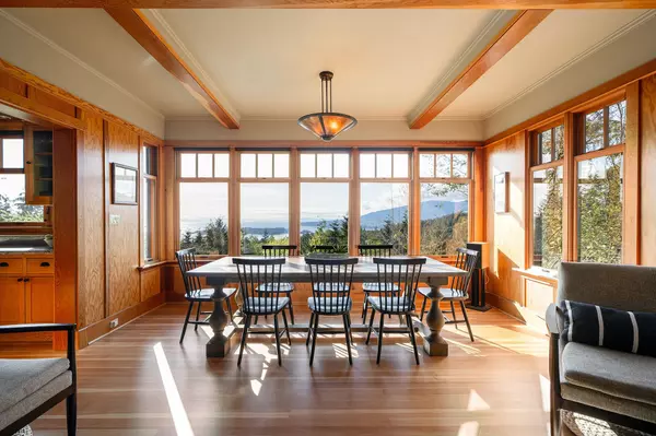 Bowen Island, BC V0N 1G2,1335 Adams RD