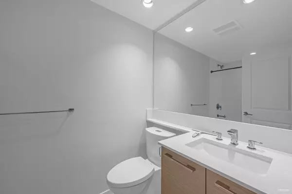 Burnaby, BC V5H 0J3,6700 Dunblane AVE #1601