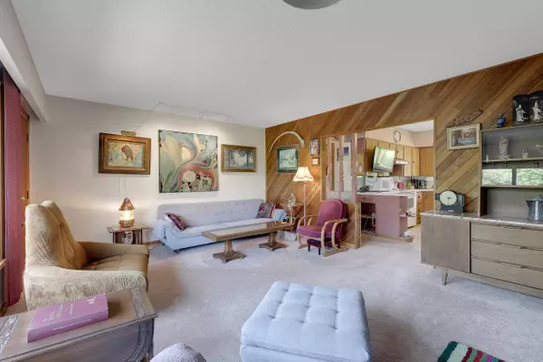 Surrey, BC V3T 3W8,10983 132 ST