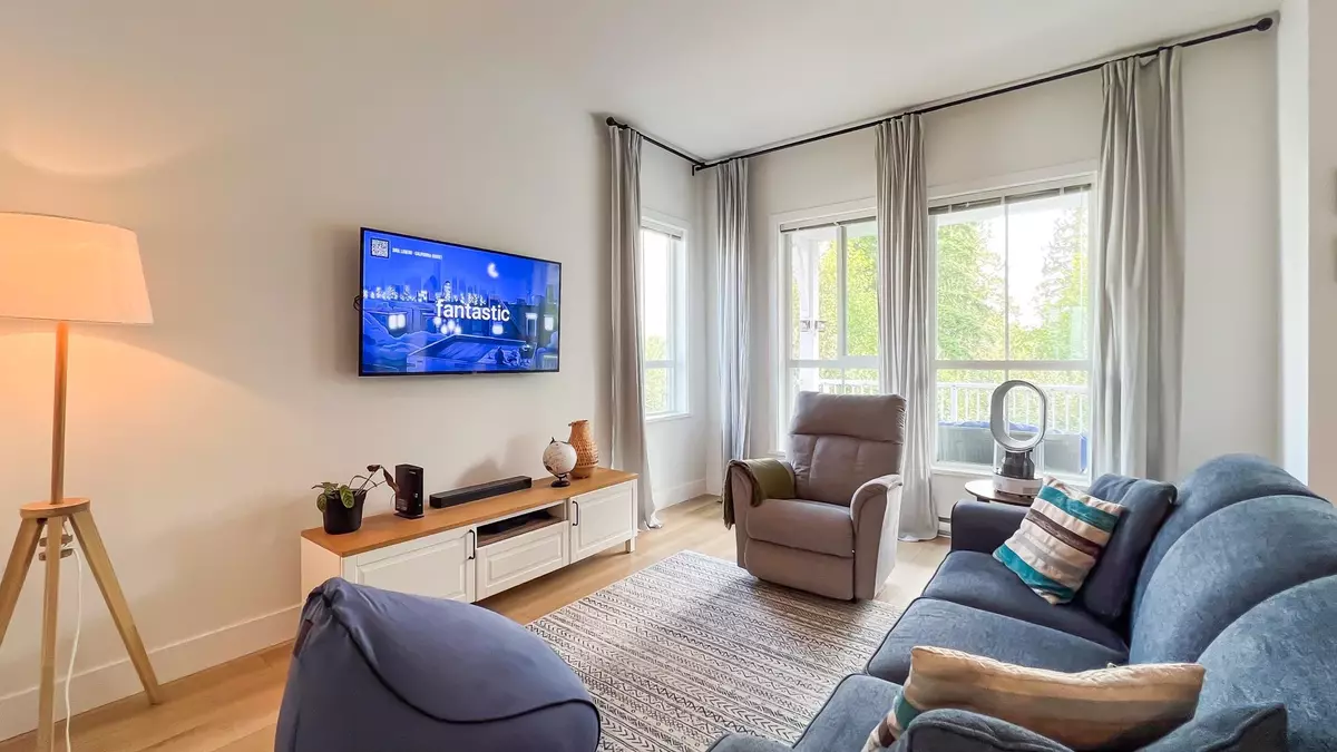 Tsawwassen, BC V4M 0C2,4638 Orca WAY #125