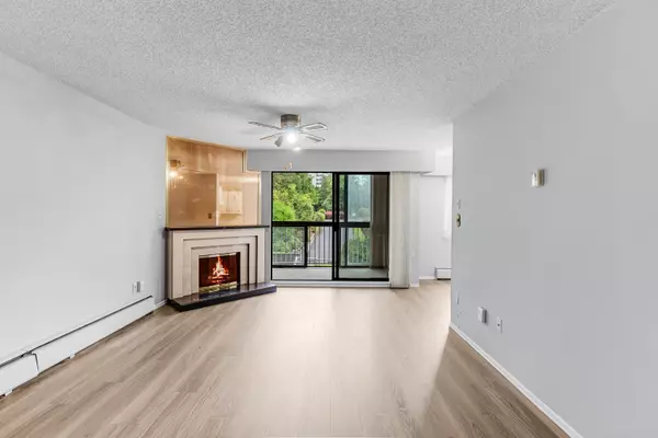 Burnaby, BC V3N 4K1,3901 Carrigan CT #217