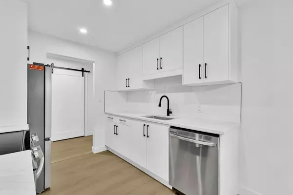 Abbotsford, BC V2T 2T4,2567 Victoria ST #201