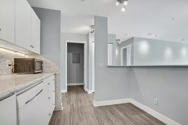 Abbotsford, BC V2S 8J5,33738 King RD #414