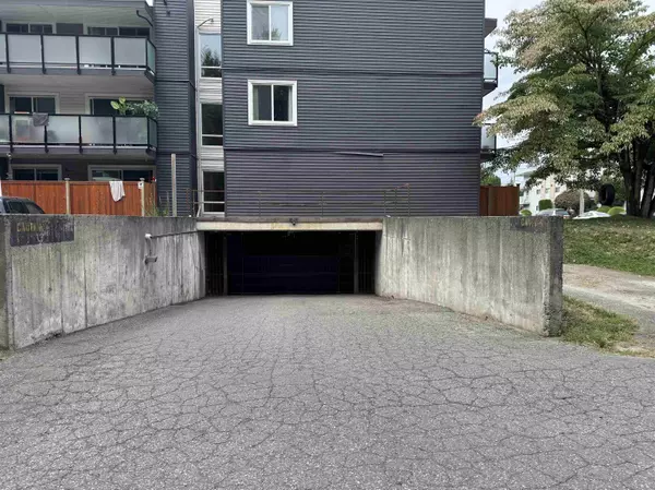 Abbotsford, BC V2S 5G3,33400 Bourquin PL #306