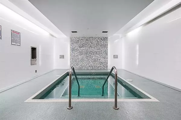 Surrey, BC V3T 5W9,10866 City Pkwy #305