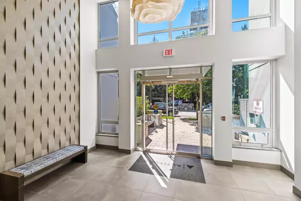 Burnaby, BC V5A 0E1,9060 University CRES #006