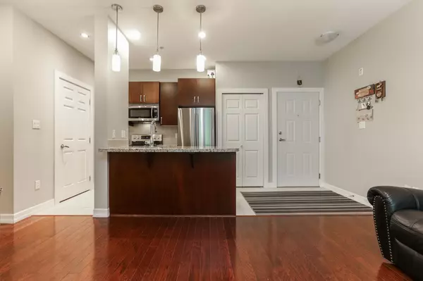 Surrey, BC V3T 0C6,10237 133 ST #404