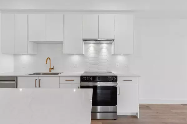 Langley, BC V2Y 1T2,20286 72b AVE #304