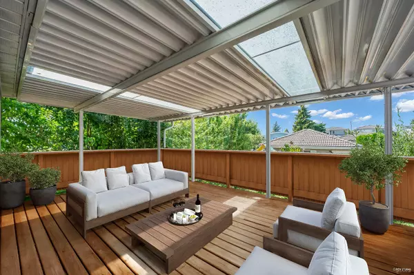 Burnaby, BC V5J 3X2,7093 Dow AVE