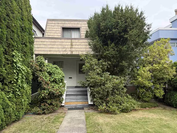 4029 W 11th AVE, Vancouver, BC V6R 2L4