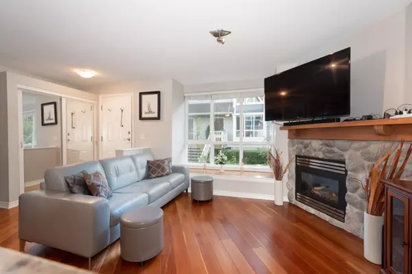 North Vancouver, BC V7J 1Z6,1015 Lynn Valley RD #6