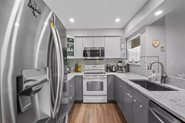 Burnaby, BC V5A 4M6,9000 Ash Grove CRES #66