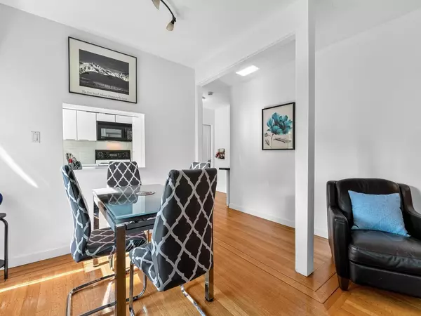 Vancouver, BC V6G 1E8,1972 Robson ST #306