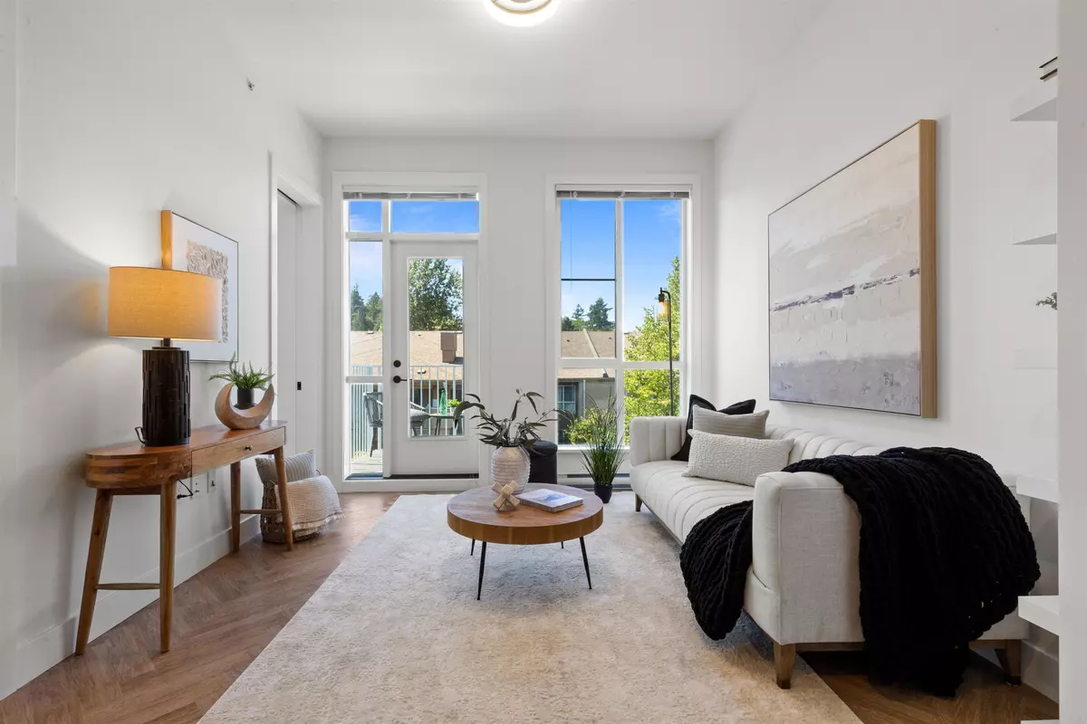 Surrey, BC V3R 0E8,14968 101a AVE #409