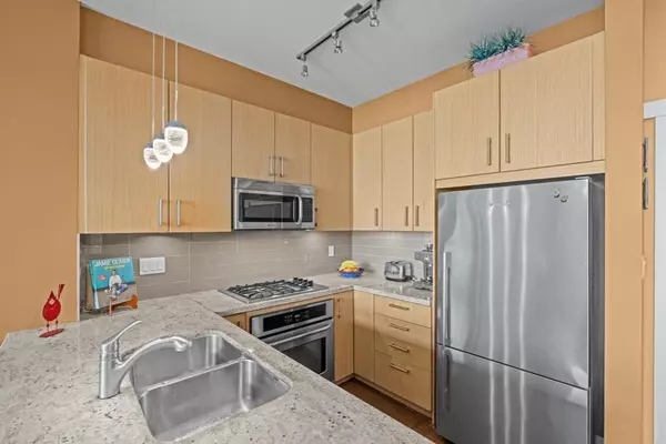 North Vancouver, BC V7M 0B4,119 W 22nd ST #507