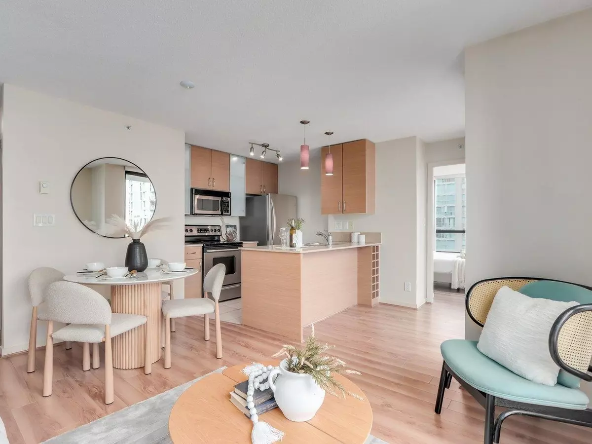 Vancouver, BC V6B 1T7,928 Homer ST #2204